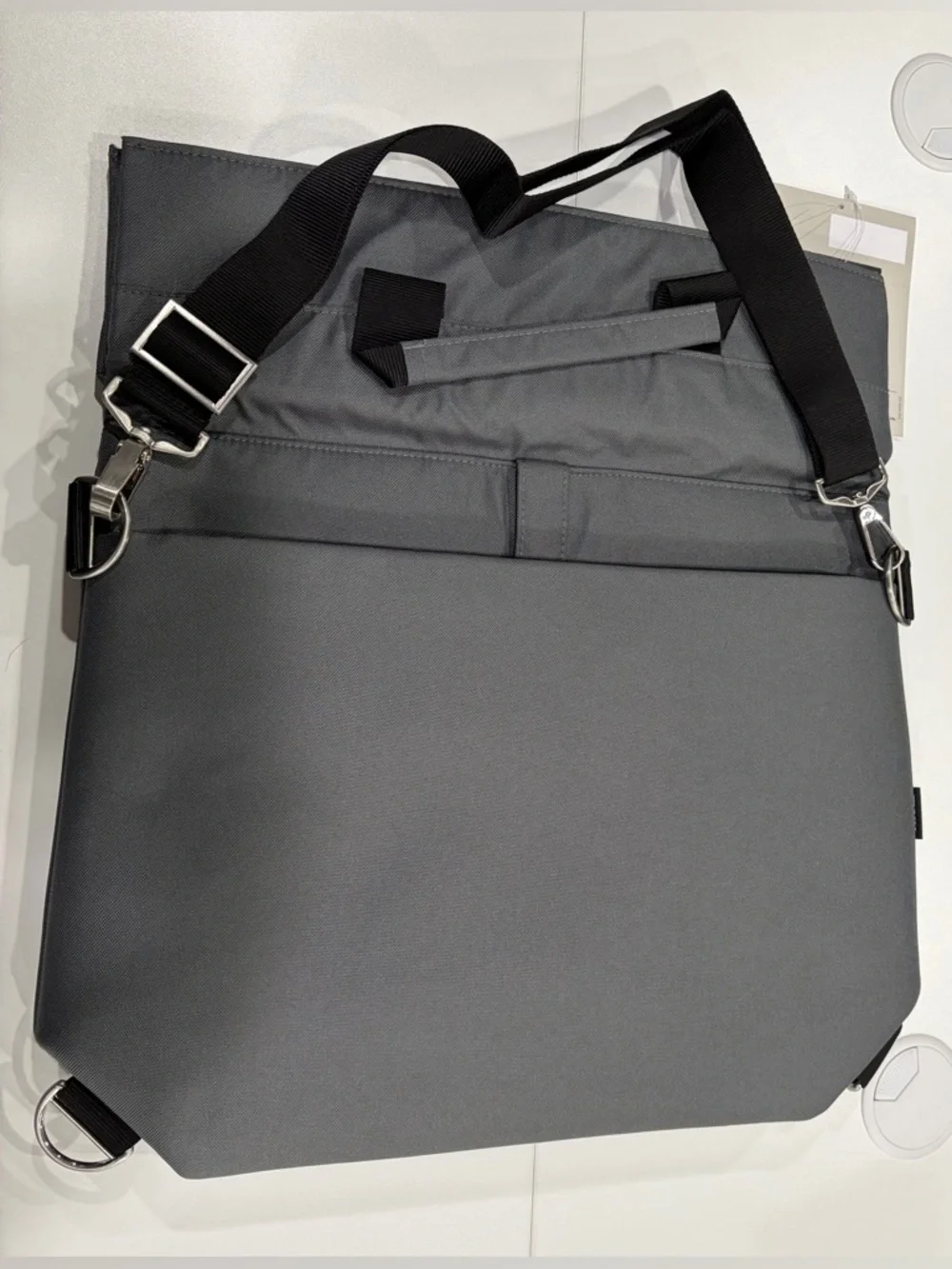 Thule Sleek Changing Bag Shadow Grey NWT Convertible Shoulder Bag Backpack